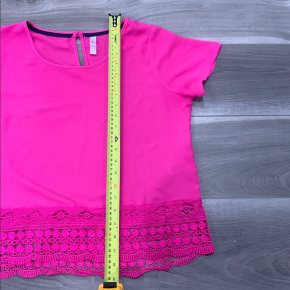 Target Xhilaration hot pink top with crochet detail (size L) - Picture 9 of 10
